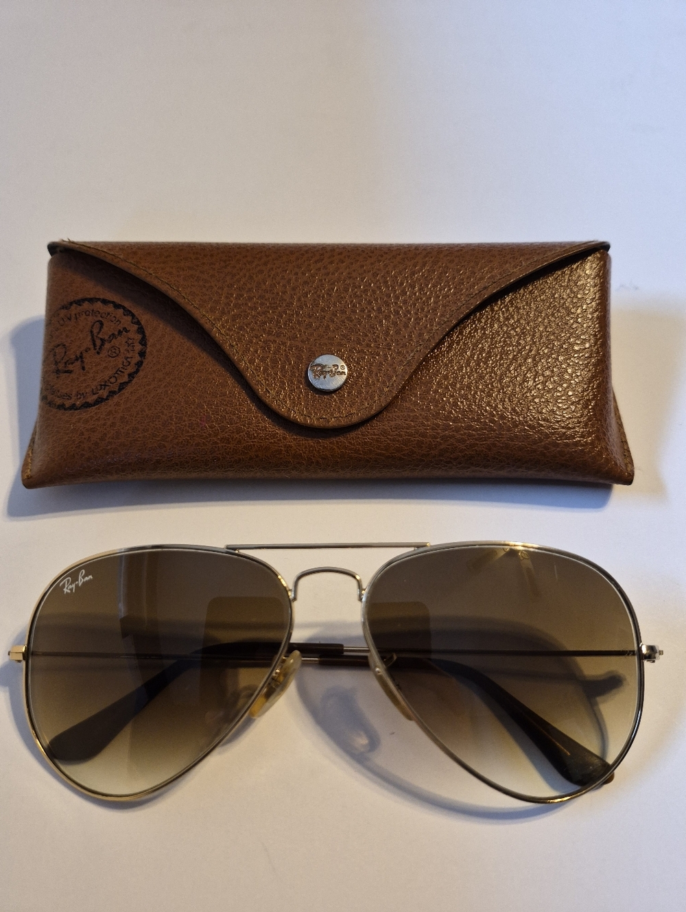 Ray-Ban Gold Frame Aviator Sunglasses with Brown Leather Case